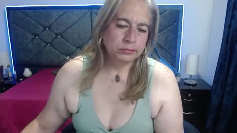 Snapshot of sccarlet_rose22 chatting on November 7, 2025, 11:05 pm Sccarlet online show from November 7, 2025, 11:05 pm