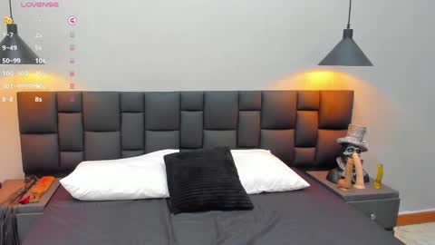 Snapshot of sccarlett_johnnson chatting on February 18, 2025, 9:31 pm Ines online show from February 18, 2025, 9:31 pm