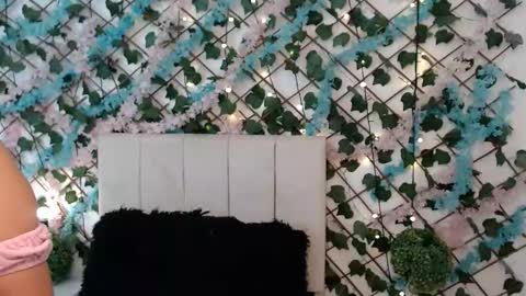 Snapshot of sccarlettjonnes chatting on January 18, 2026, 10:19 am SCARLET online show from January 18, 2026, 10:19 am