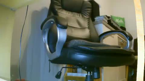 Fritz Schluepper online show from November 18, 2025, 6:23 pm