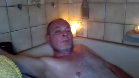 Snapshot of schnibschnab chatting on October 15, 2025, 1:50 am schnibschnab online show from October 15, 2025, 1:50 am