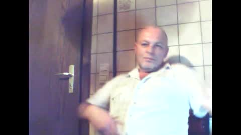 Snapshot of schnibschnab chatting on November 16, 2025, 4:07 am schnibschnab online show from November 16, 2025, 4:07 am