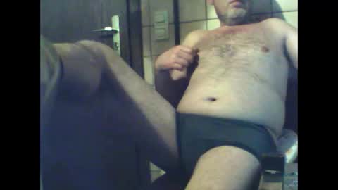 Snapshot of schnibschnab chatting on November 16, 2025, 11:54 pm schnibschnab online show from November 16, 2025, 11:54 pm