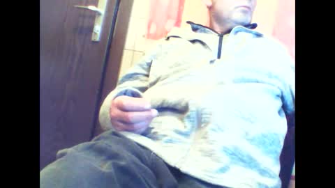 Snapshot of schnibschnab chatting on January 7, 2026, 6:43 pm schnibschnab online show from January 7, 2026, 6:43 pm