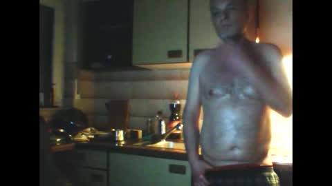 Snapshot of schnibschnab chatting on February 19, 2026, 2:07 am schnibschnab online show from February 19, 2026, 2:07 am