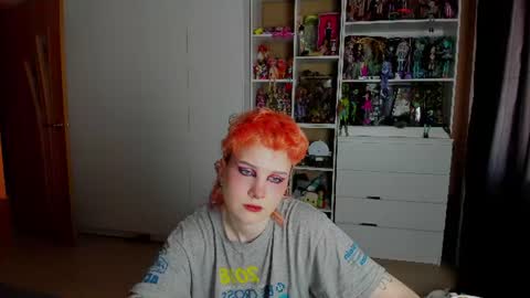 Snapshot of school_love chatting on June 18, 2026, 8:03 am Rina online show from June 18, 2026, 8:03 am