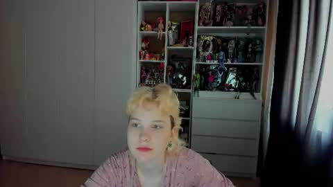 Snapshot of school_love chatting on July 13, 2026, 8:06 am Rina online show from July 13, 2026, 8:06 am