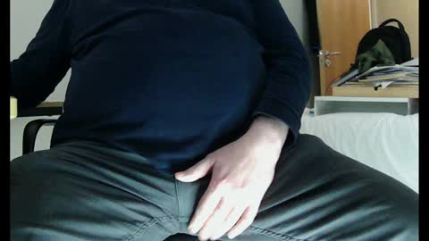 Snapshot of schwanz2023 chatting on January 13, 2025, 8:37 pm Mick online show from January 13, 2025, 8:37 pm