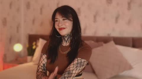 Scolw  online show from September 9, 2025, 7:57 pm