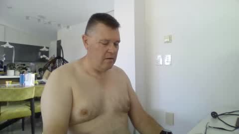 Scoobs online show from November 26, 2025, 2:12 am