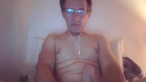Snapshot of scotchwhieskie chatting on September 21, 2025, 10:11 pm scotchwhieskie online show from September 21, 2025, 10:11 pm