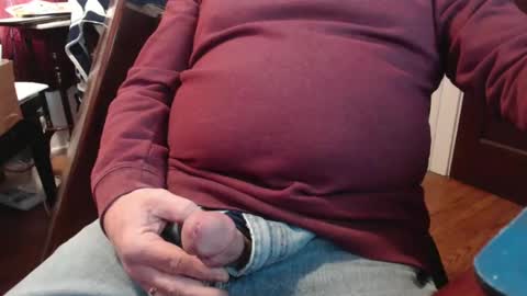 Snapshot of scottbearfun chatting on January 13, 2025, 4:08 pm scottbearfun online show from January 13, 2025, 4:08 pm