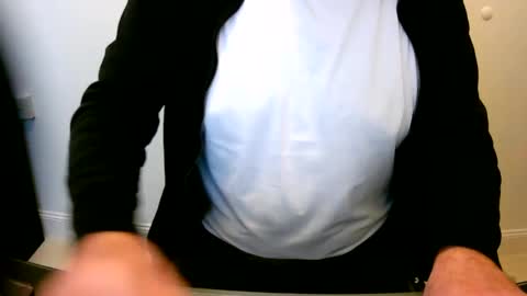 Snapshot of scotti30 chatting on December 5, 2024, 9:06 am Scott online show from December 5, 2024, 9:06 am