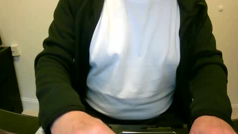 Snapshot of scotti30 chatting on February 21, 2025, 3:21 pm Scott online show from February 21, 2025, 3:21 pm