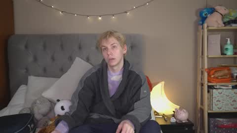 Snapshot of scottish_twink01 chatting on February 19, 2026, 1:12 am danny online show from February 19, 2026, 1:12 am