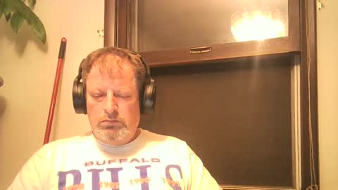 scottpbi52 online show from September 15, 2025, 2:33 am