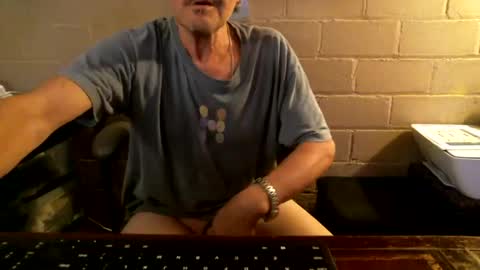 eating pussy  sucking dick online show from October 11, 2025, 7:40 am