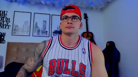 Sean Carrera online show from June 3, 2026, 8:36 pm