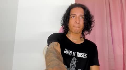 Snapshot of sean_royal chatting on February 13, 2026, 8:05 pm online show from February 13, 2026, 8:05 pm