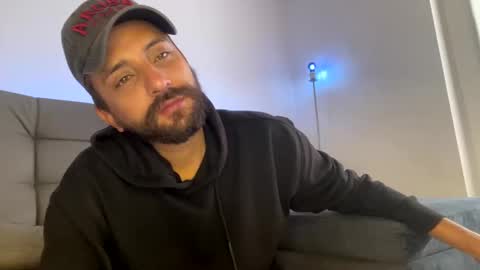 Sean pablo Sanz online show from September 17, 2025, 3:14 pm