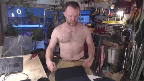 Seattlemanwhore online show from November 19, 2025, 3:45 pm