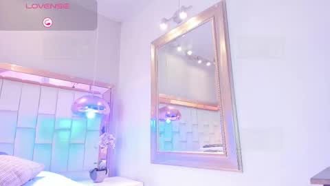 sebas_collins_ online show from February 19, 2026, 9:22 pm