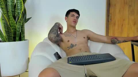 sebastian online show from December 16, 2025, 1:43 am