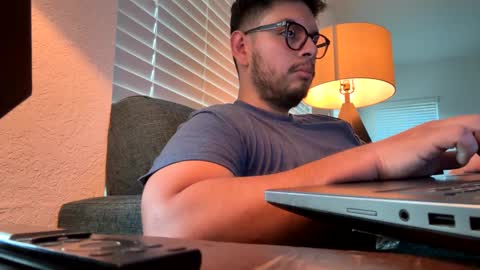 Snapshot of sebasbilbao7 chatting on September 12, 2025, 12:22 am sebasbilbao7 online show from September 12, 2025, 12:22 am