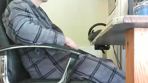 sebastianspalding450 online show from April 13, 2026, 9:04 am