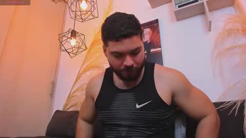 Instagram jeanpaulfit  online show from March 3, 2026, 11:21 pm