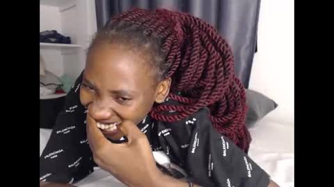 sebatrishaa online show from September 19, 2025, 3:34 pm