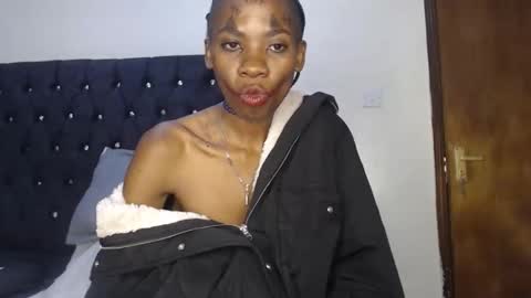 sebatrishaa online show from October 31, 2025, 5:25 pm