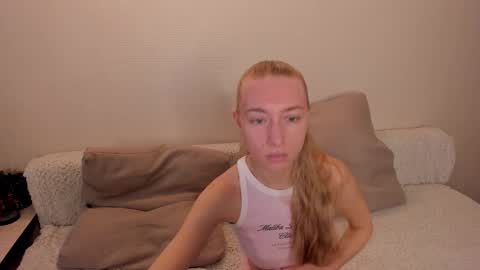 Amanda and  pair in a real life we love each other but can play with you online show from October 25, 2025, 6:54 am