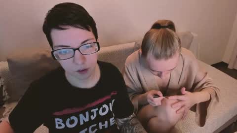 Snapshot of secret_dreams_ chatting on April 18, 2026, 8:07 am Amanda and pair in a real life we love each other but can play with you online show from April 18, 2026, 8:07 am