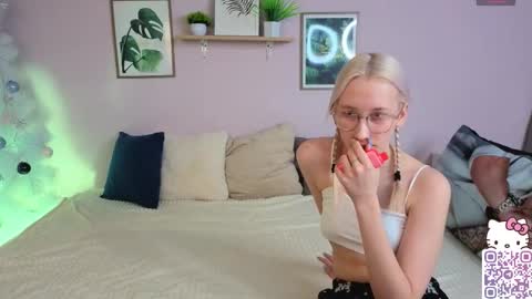 secret_materialz online show from January 11, 2026, 9:25 am