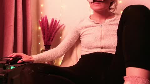 Snapshot of secretanni chatting on January 2, 2025, 7:18 pm Anni online show from January 2, 2025, 7:18 pm