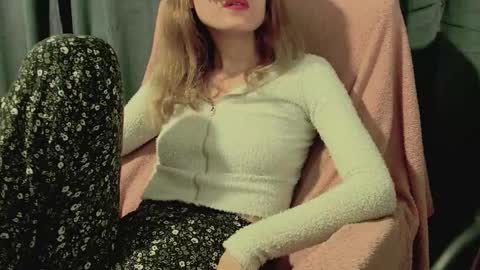 Snapshot of secretanni chatting on October 14, 2025, 11:38 pm Anni online show from October 14, 2025, 11:38 pm