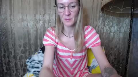 Snapshot of secretcandy222 chatting on January 21, 2025, 9:03 am secretcandy222 online show from January 21, 2025, 9:03 am