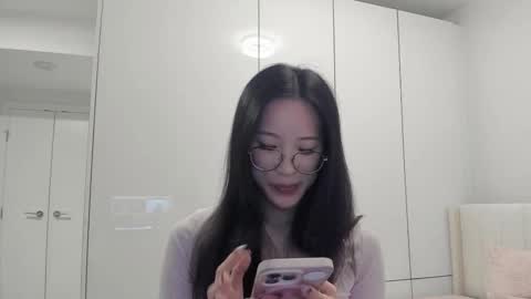 Snapshot of secretgirlfriendxo chatting on December 19, 2025, 12:06 am Angela online show from December 19, 2025, 12:06 am