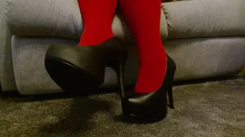 Snapshot of secretshoes chatting on June 29, 2026, 9:59 pm Secret Shoes online show from June 29, 2026, 9:59 pm