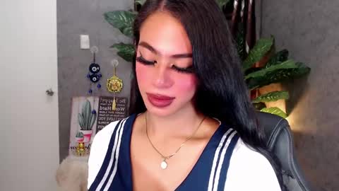 Snapshot of sectivedivadoll69x chatting on December 6, 2024, 7:10 am xam online show from December 6, 2024, 7:10 am
