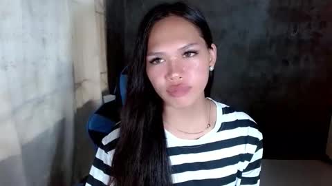 Snapshot of seducive_allea chatting on February 16, 2026, 6:42 am seducive_allea online show from February 16, 2026, 6:42 am