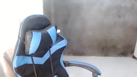 Snapshot of seducive_allea chatting on February 27, 2026, 5:18 am seducive_allea online show from February 27, 2026, 5:18 am