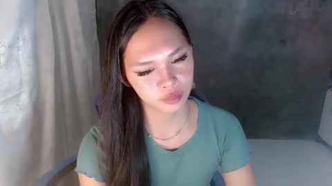 Snapshot of seducive_allea chatting on March 5, 2026, 9:27 am seducive_allea online show from March 5, 2026, 9:27 am