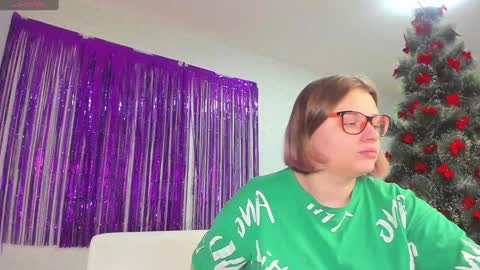 Snapshot of seductive_she_wolf chatting on December 28, 2024, 1:28 pm seductive_she_wolf online show from December 28, 2024, 1:28 pm