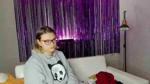 Snapshot of seductive_she_wolf chatting on February 21, 2025, 6:29 am seductive_she_wolf online show from February 21, 2025, 6:29 am
