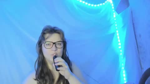 seductive_she_wolf online show from May 17, 2026, 6:44 am
