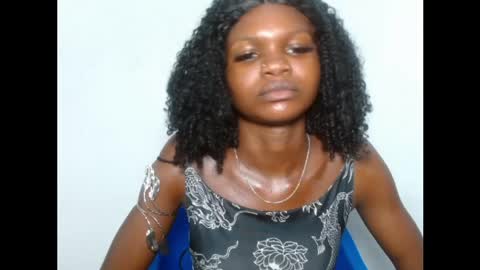 seductive_sugar247 online show from April 19, 2026, 2:49 pm