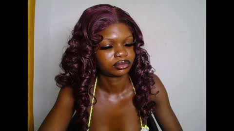 seductive_sugar247 online show from May 12, 2026, 4:53 am