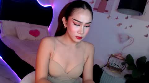 Snapshot of seductive_vana chatting on May 4, 2026, 6:15 pm Vanessa online show from May 4, 2026, 6:15 pm